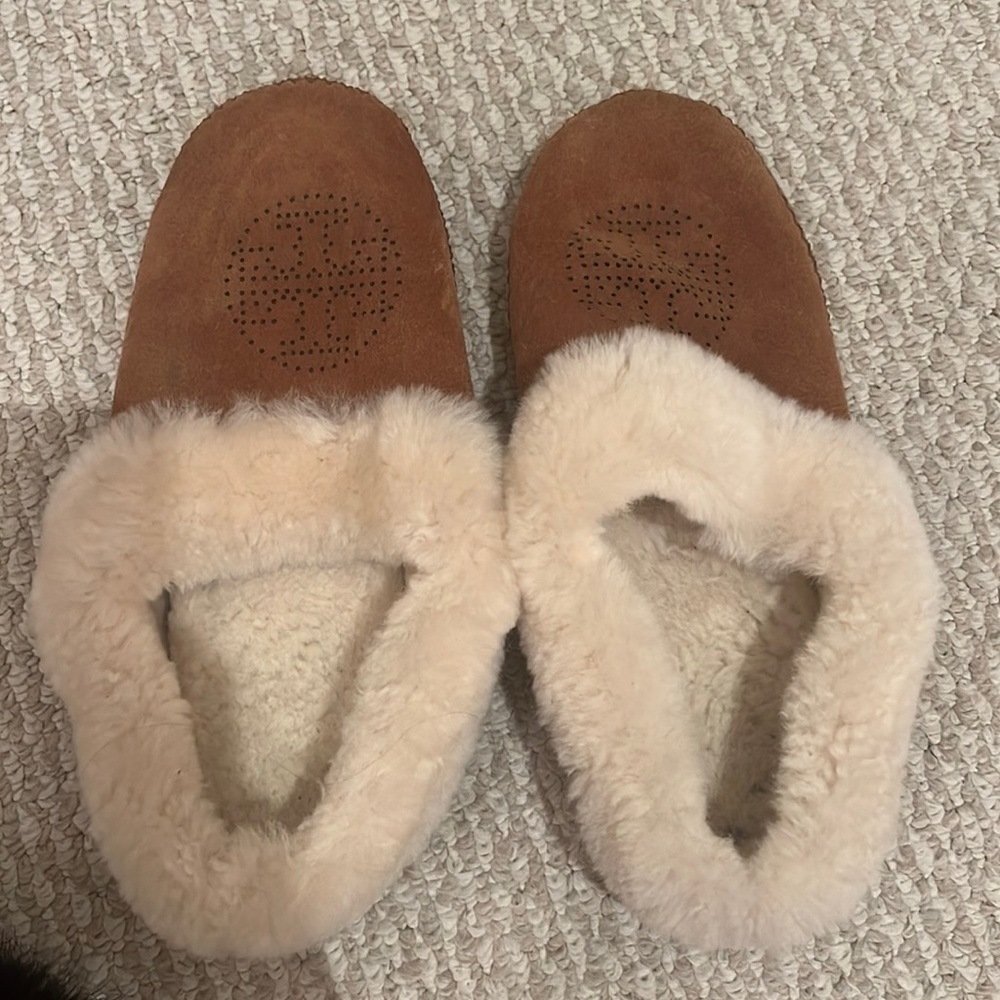 Tory burtch slippers. Size 9/10 great condition!